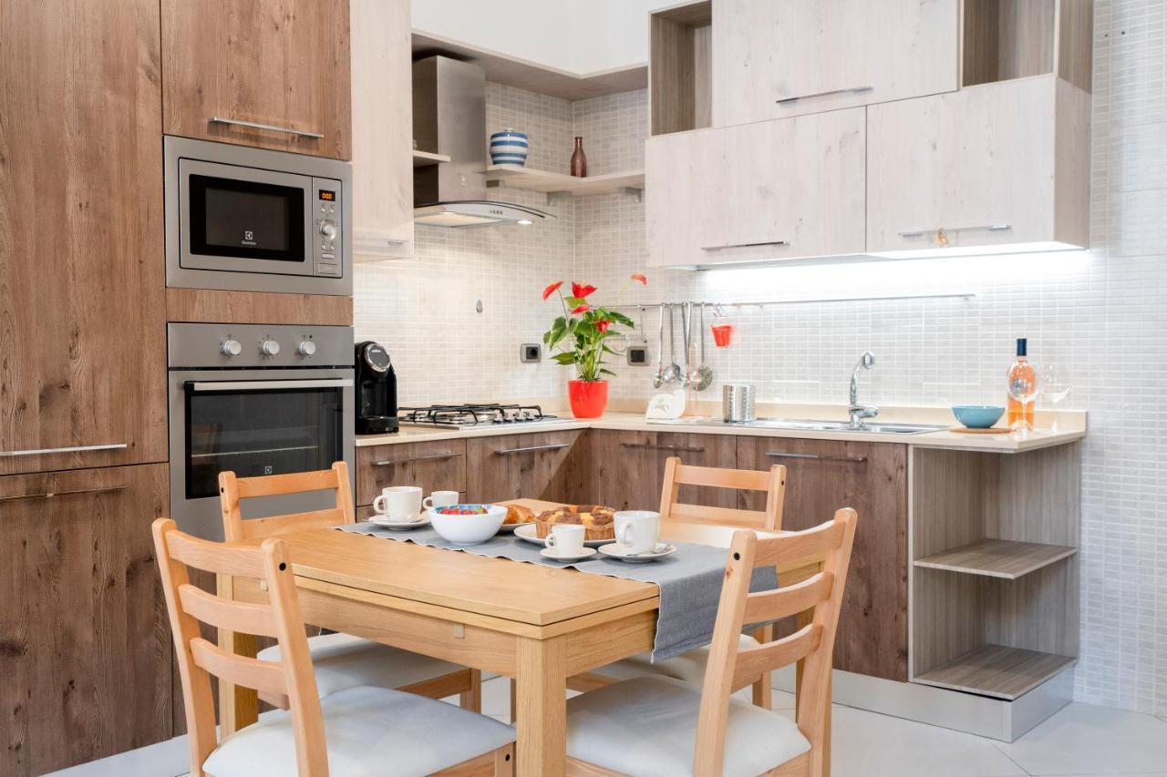La Casa Di Gio - Stazione & Policlinico Apartment Bari Kültér fotó